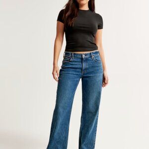 NWWT Abercrombie Baggy Low Rise Curve Love Jeans
